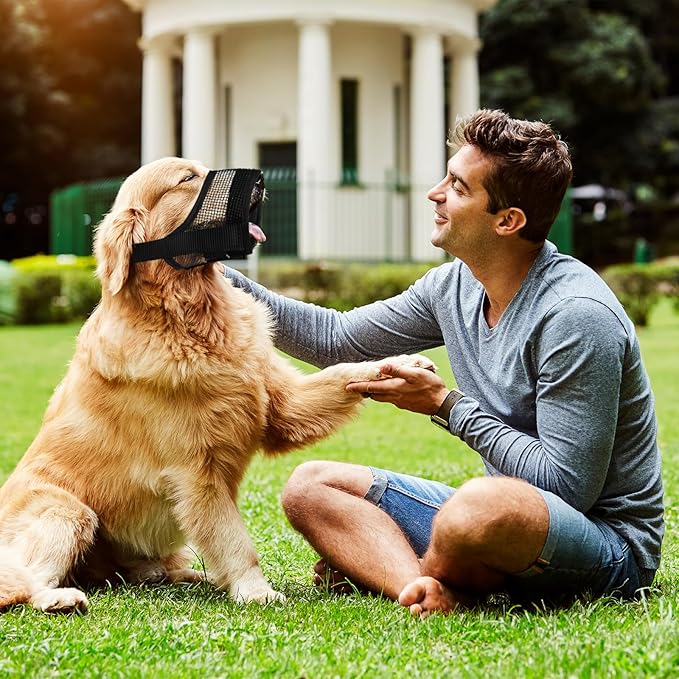 Dog Muzzle, Soft Mesh Muzzle for Medium Sized Dog Mouth Guard, Breathable Adjustable Muzzles to Prevent Biting, No Bark Muzzle for Dogs Allow Panting Drinking (Black, M)