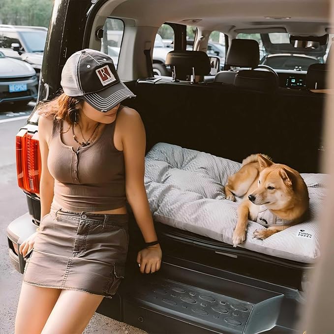 FUNNY FUZZY Washable Dog Bed,Reversible Plush Dog Crate Mat, Soft Fluffy Kennel Pad,Pet Sleeping Mattress for Large,Jumbo,Medium Sized Dogs Breeds,Indoor Cats,41.7" × 28.3", Light Grey